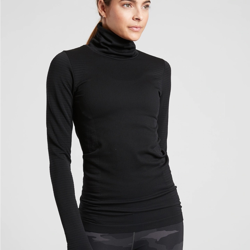 ATHLETA long sleeve turtleneck super soft anti-chafe